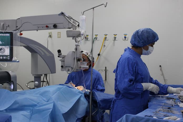 Realiza IMSS Veracruz Norte exitosa y doble Jornada Quirúrgica de Cataratas