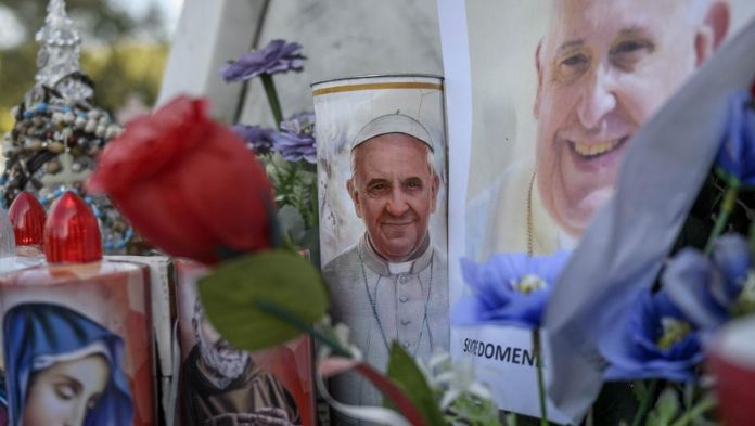 Papa Francisco agradece a médicos por cuidados en su hospitalización