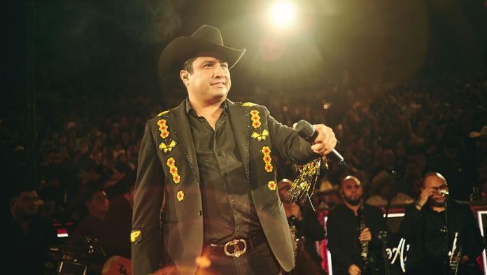Pagaron 12 millones de pesos a Julión Álvarez en Oaxaca en lugar de destinarlos a hospitales y medicamentos, denuncia diputada