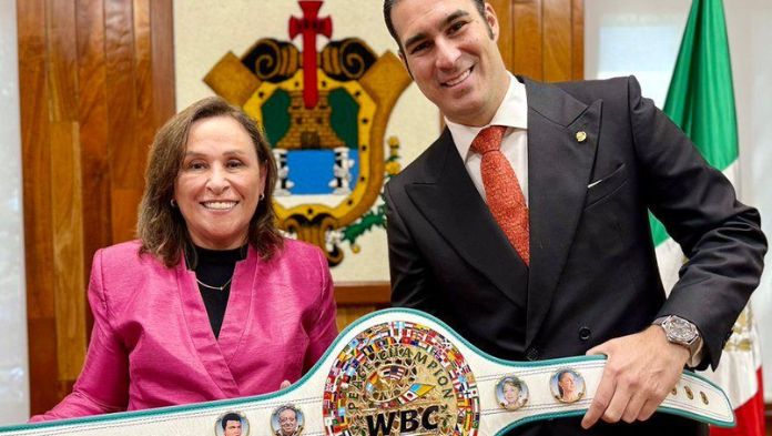 Veracruz se suma a la Clase Nacional de Boxeo; Rocío Nahle firma el Cinturón de la Paz
