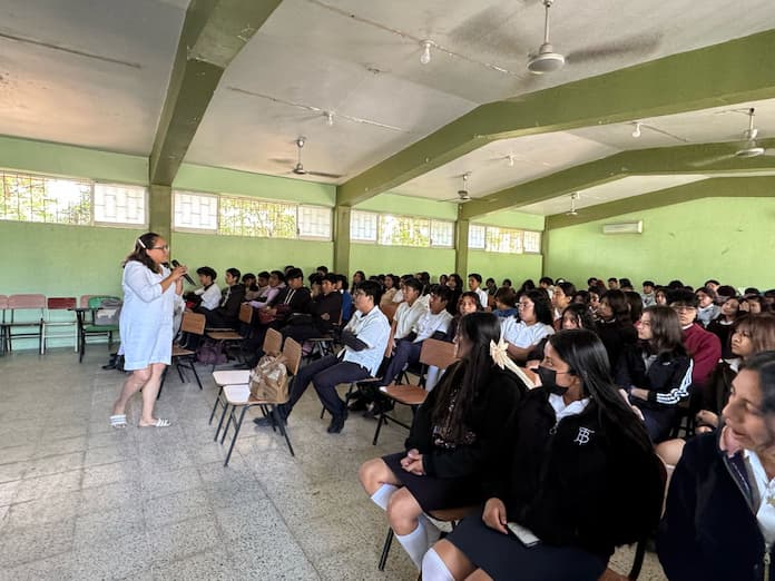 Gobierno Municipal de San Andrés Tuxtla imparte charlas educativas sobre la cultura del agua