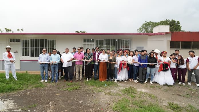 Con aulas duplex, Gobierno Municipal de San Andrés aumenta y mejora espacios educativos en el COBAEV 70