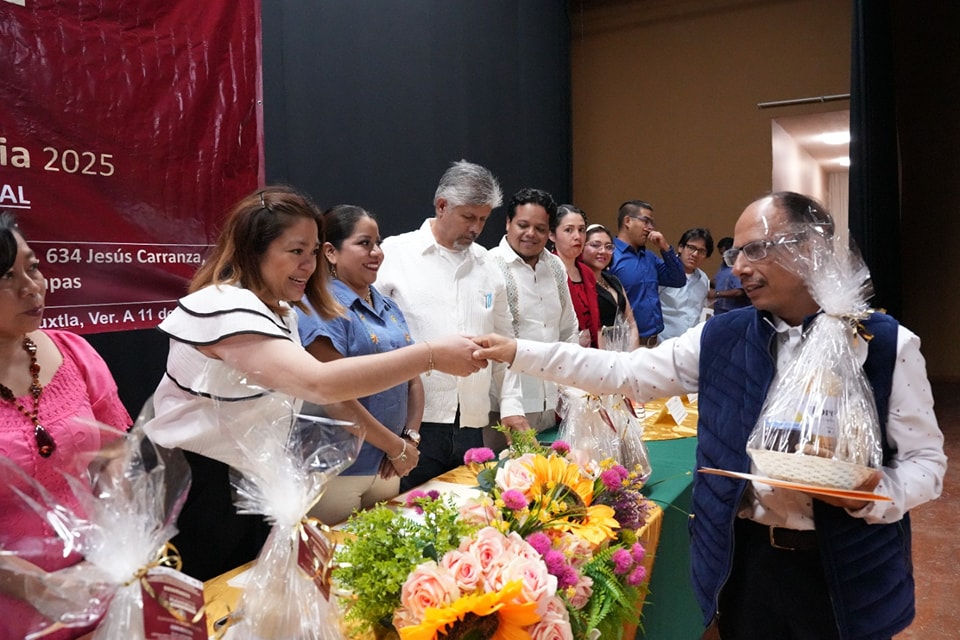 Gobierno de San Andrés Tuxtla presente en loa inauguración del Concurso de Oratoria y Olimpiada de Matemáticas, Fase Regional