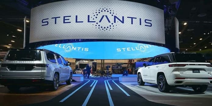 Stellantis suspende parcialmente producción en México y Canadá
