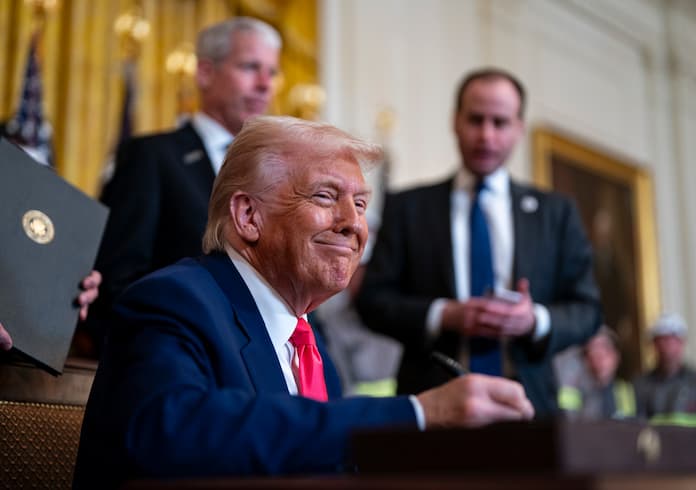 Trump eleva a 125% los aranceles a China “con efecto inmediato”