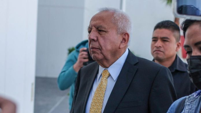 Tribunal confirma suspensión del proceso contra Francisco Garduño por incendio en estación del INM que dejó 40 muertos