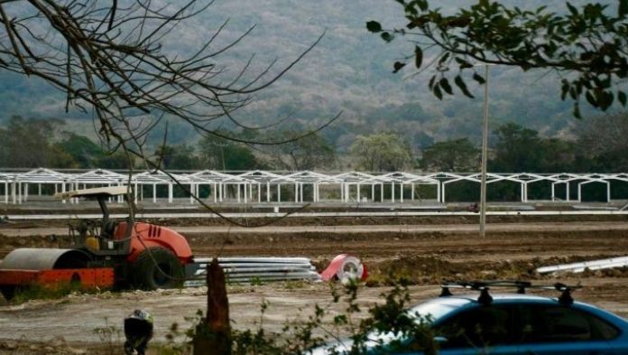 Pese a oposición, avala Sedema que siga edificación de granja avícola en Actopan