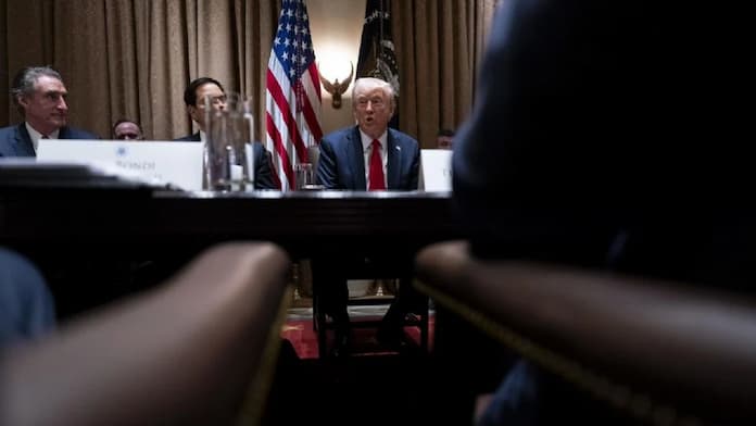 Magnate Bill Ackman conmina a Trump a pausar aranceles; «podríamos tener una guerra nuclear económica», advierte