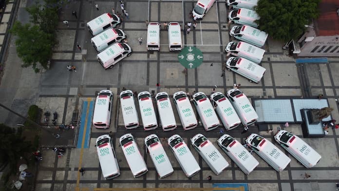 Entrega IMSS Veracruz Norte 28 ambulancias a Unidades Médicas