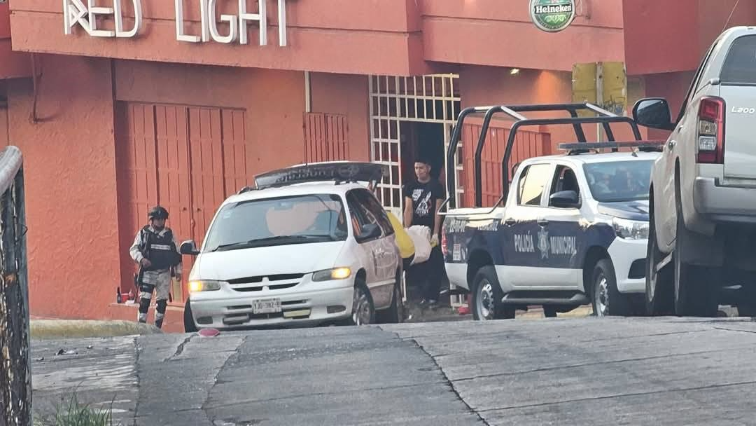 Ejecutan a hombre al interior de antro Red Light
