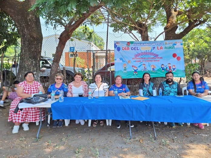 Autoridades municipales y escolares inauguran actividades recreativas de la Zona Escolar 22 de Preescolar.