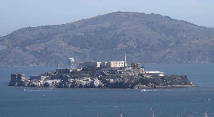 Trump quiere reabrir Alcatraz, donde estuvo Al Capone y de donde era imposible fugarse