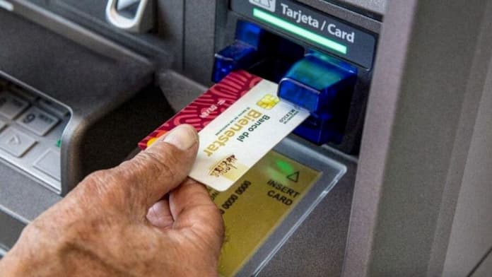 Banco del Bienestar alerta por sitio falso para consultar saldo