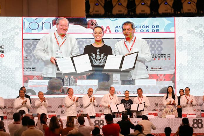 Gobierno y bancos firman alianza para impulsar financiamiento a mipymes en México