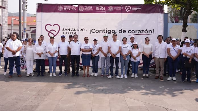 Autoridades municipales y sindicales conmemoran el Día del Trabajo en San Andrés Tuxtla