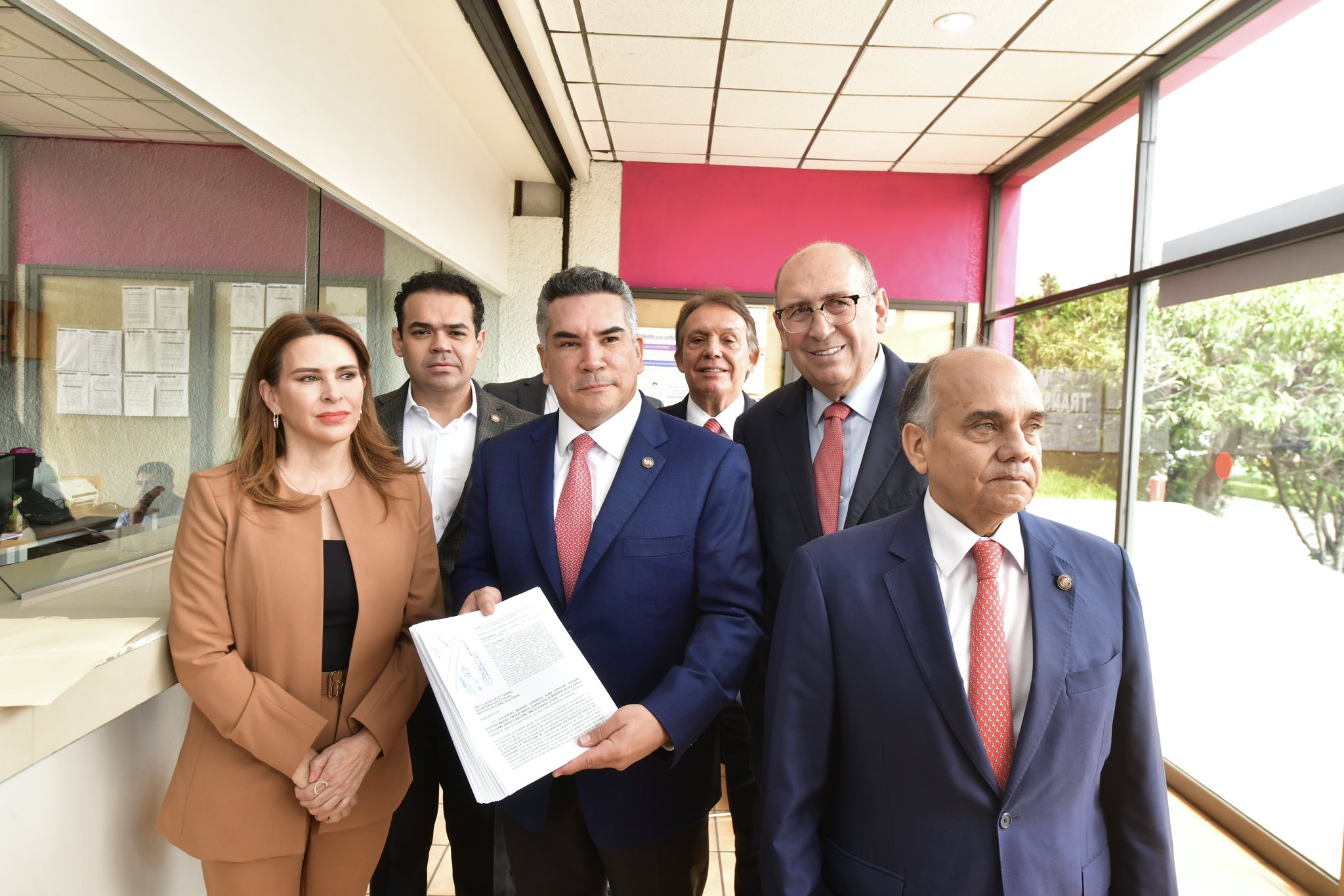 PRI presenta el primer juicio para anular la elección judicial