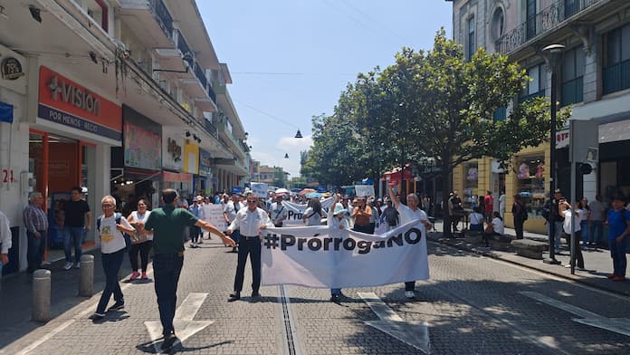Comunidad UV se manifiesta contra prórroga de Martín Aguilar