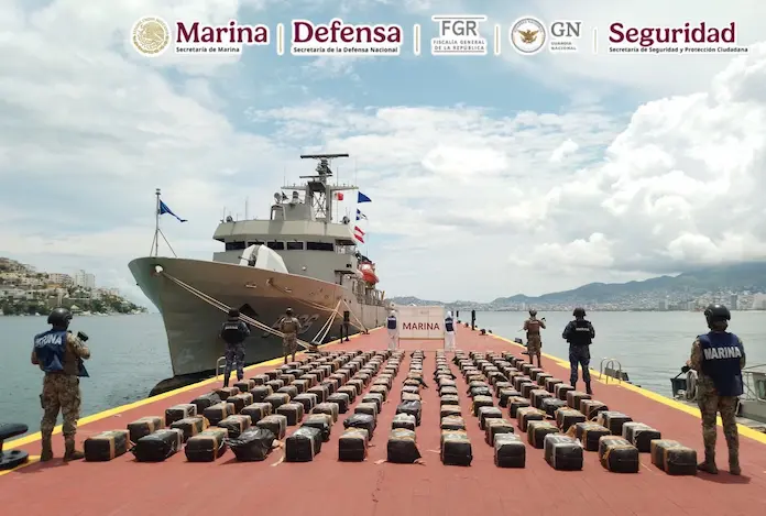 Marina asegura 3.5 toneladas de cocaína frente a costas de Guerrero