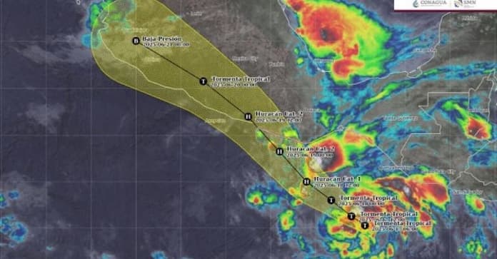 Tormenta tropical Erick agarra fuerza y chocará como huracán categoría 2 en México
