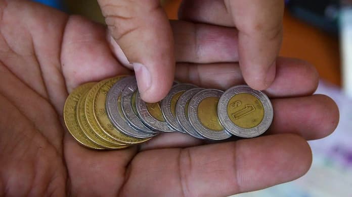 Fitch prevé recesión para México en 2025 por vulnerabilidad ante aranceles de EU