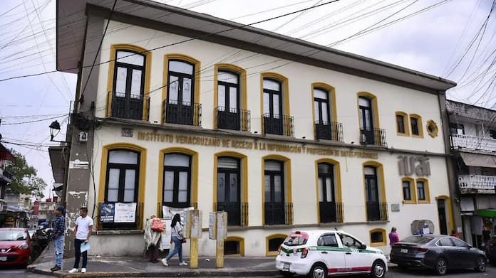 Congreso de Veracruz aprueba la extinción del IVAI