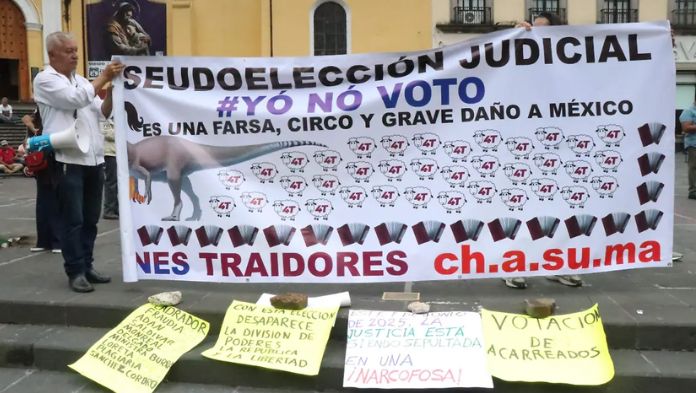 Protestan en Xalapa contra elección judicial: es un trasplante jurídico fallido