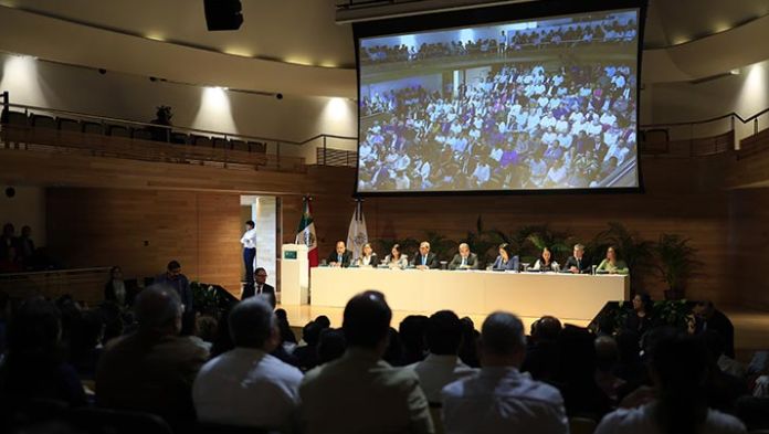 Mi solicitud de prórroga no busca violentar la ley: Martín Aguilar, rector de la UV