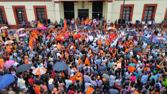Movimiento Ciudadano acusa fraude en Papantla; protesta en calles