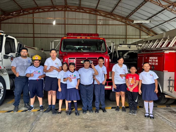 Alumnos del CAM 24 celebran Semana de Protección Civil con visita guiada