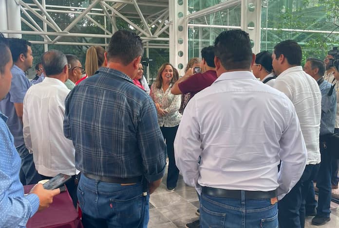 San Andrés Tuxtla presente en reunión con la Gobernadora Rocío Nahle para validar obras del FAISMUN 2025