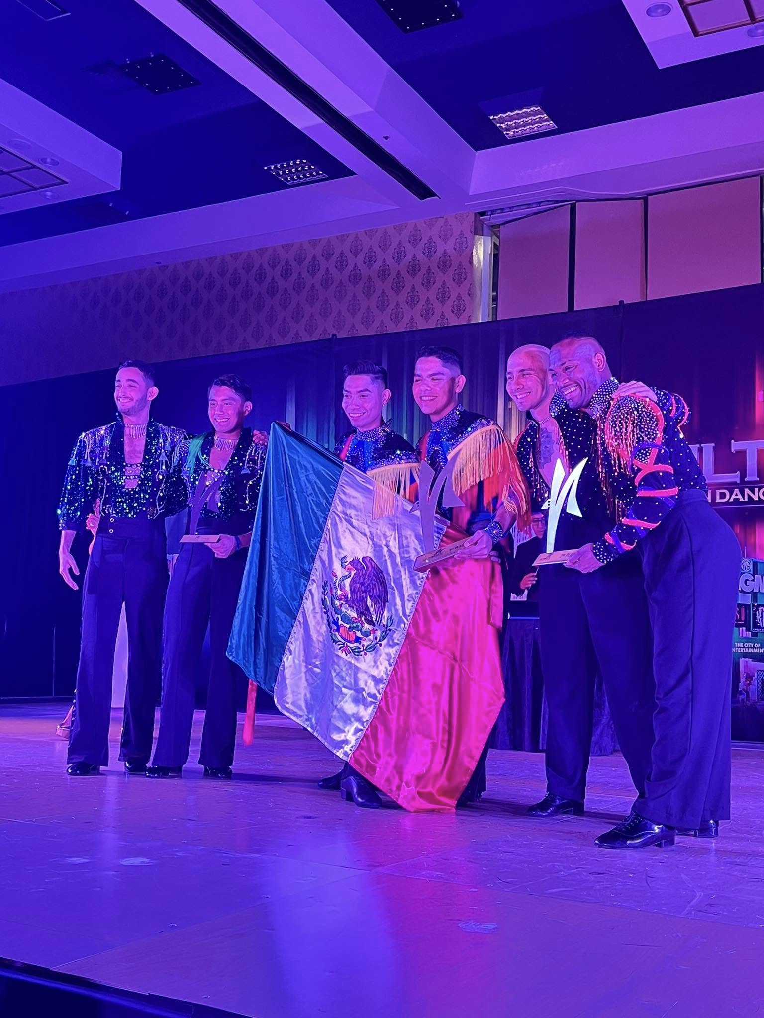 Erick Morales pone en alto a San Andrés Tuxtla con 1er lugar en la competencia Internacional Salsanamá Las Vegas