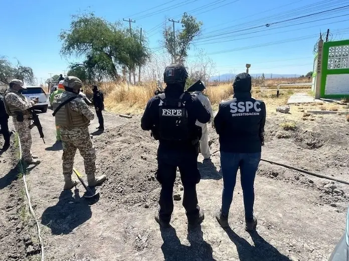 Encuentran toma clandestina de combustible en parque industrial, propiedad del gobierno de Guanajuato