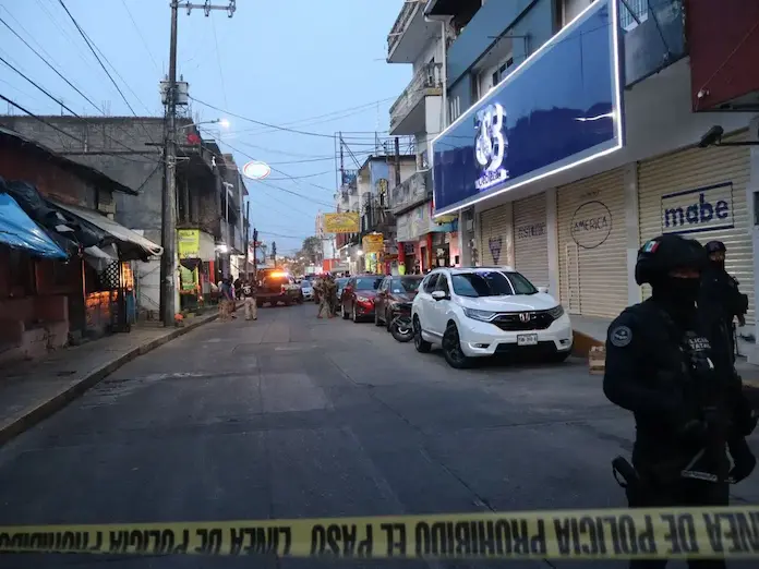 Asesinan a trabajador de dulcería en Acayucan tras asalto