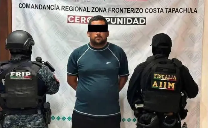 Alumna denuncia acoso sexual durante graduación; maestro ya fue detenido