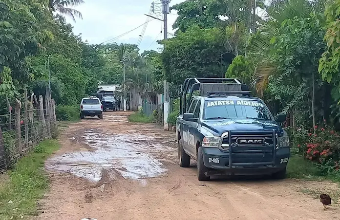 Enfrentamiento entre policías y civiles en José Azueta, deja 3 detenidos y el resguardo de una casa de seguridad