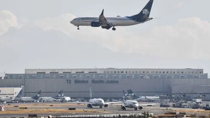 Vuelos de Aeroméxico y Delta estuvieron a punto de chocar esta en el AICM