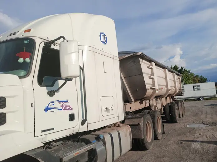 Sustraen camión implicado en robo de oro y plata en Jalisco