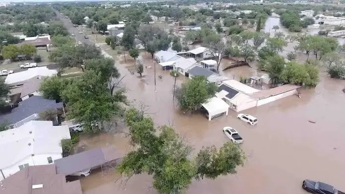 Sheinbaum lamenta muertes tras inundaciones en Texas; SRE atendió a 30 mexicanos afectados