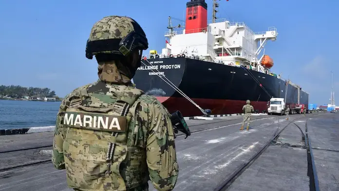 Embajada de EE.UU. afirma que huachicol se lleva a Texas y luego regresa a México por aduanas