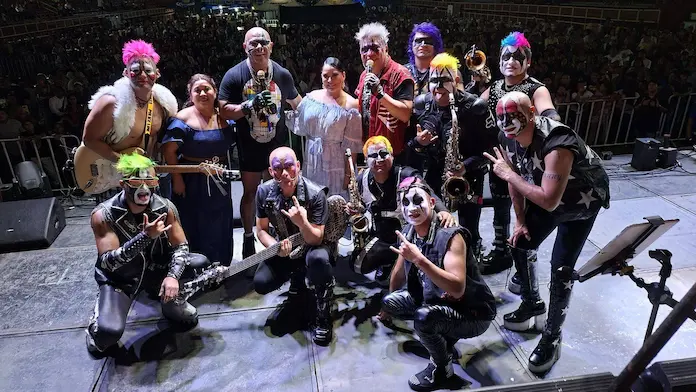 Un éxito la presentación de los Súper Caracoles y Samy El Rayo en Santiago Tuxtla