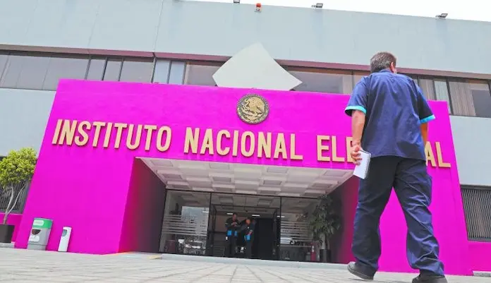 INE multa a partidos políticos con casi 32 millones por adeudos fiscales entre 2014 y 2023