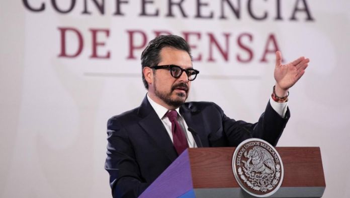 Zoé Robledo niega colapso financiero del IMSS: tiene reservas y solvencia económica