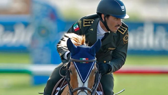 El subteniente Andrés Azcárraga gana el Gran Premio CSI4* de Holanda