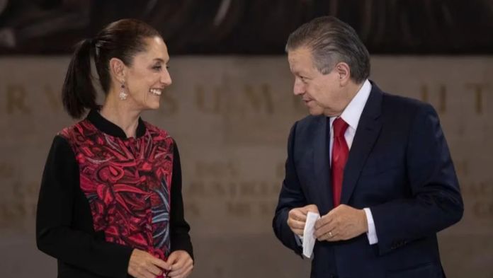 Zaldívar acomoda a sus excolaboradores de la Corte en la ayudantía de Sheinbaum, el resto es herencia de AMLO
