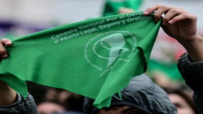 Pese a despenalización, persisten restricciones para acceso al aborto legal en Veracruz, indica informe de ONG