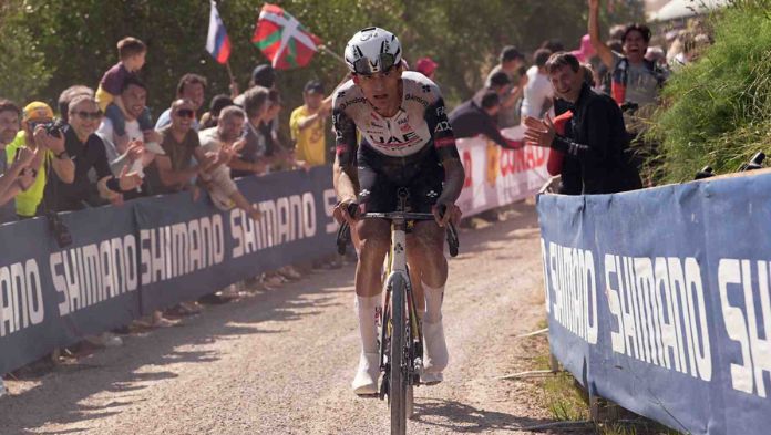 ¡Está a nada del liderato! Isaac del Toro se lleva la tercera etapa del Tour de Austria
