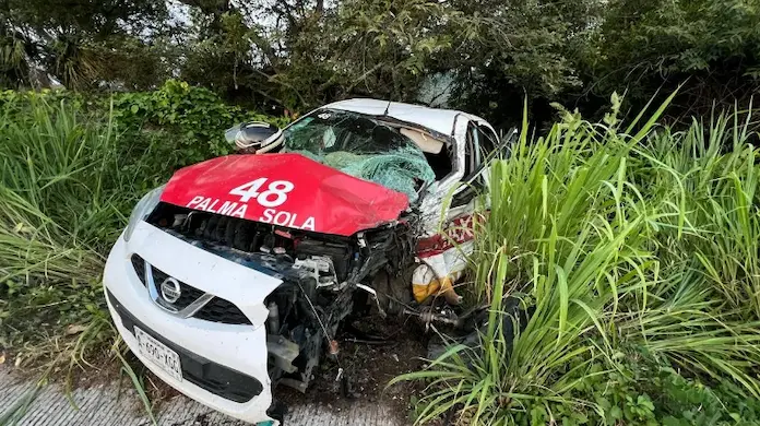 Accidente vehicular deja cuatro lesionados; dos son menOres