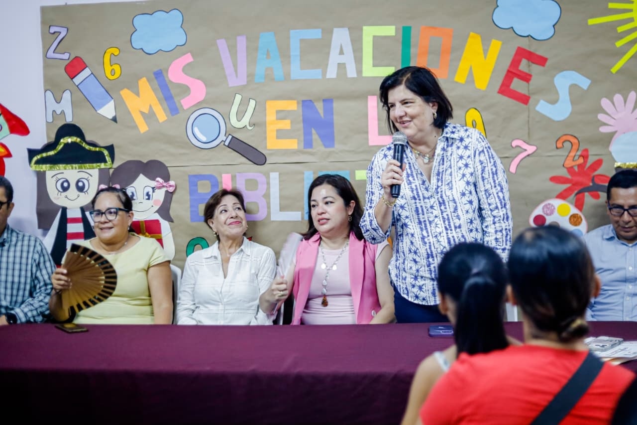 Alcaldesa de San Andrés clausura el Curso de Verano, “Tus vacaciones en la Biblioteca”