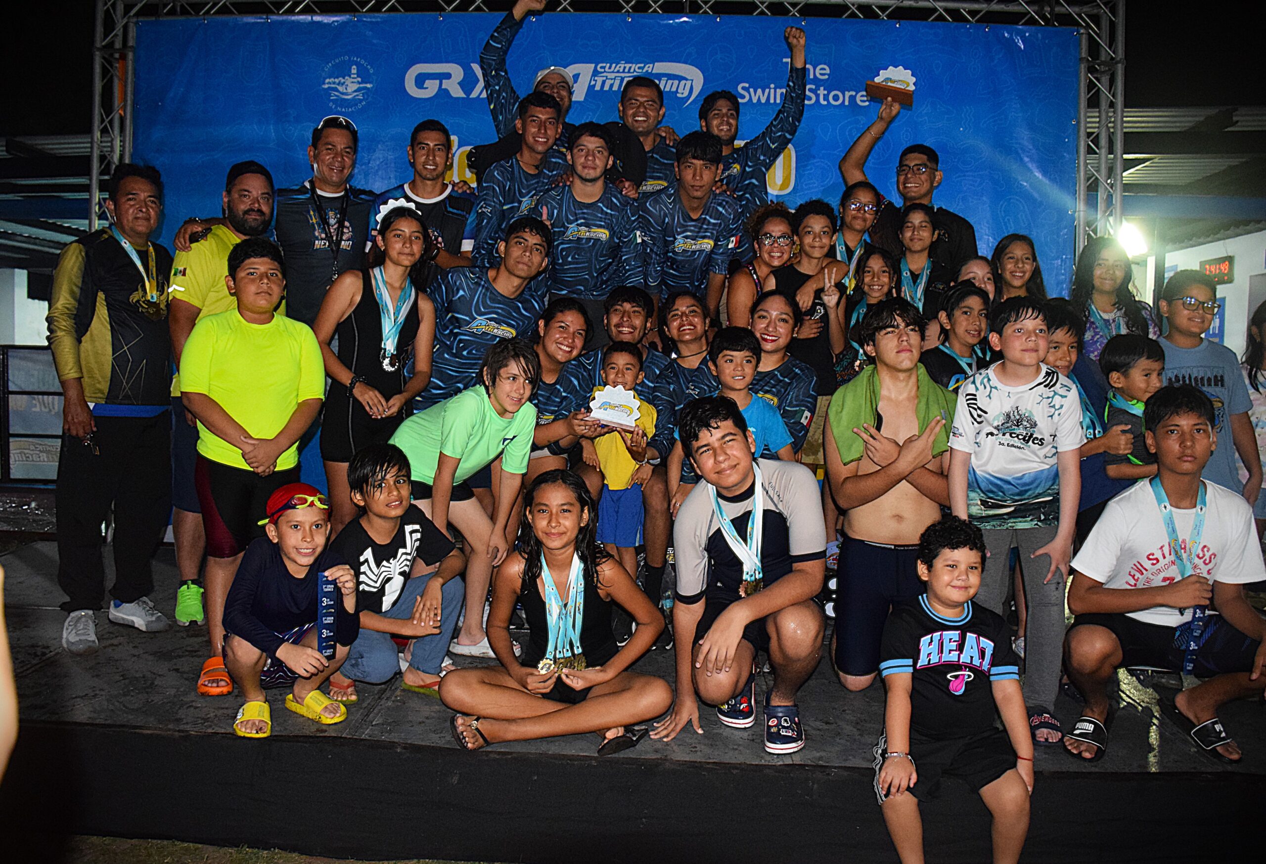 Acuática Tri Racing gana su tercer Torneo de Novatos 2025