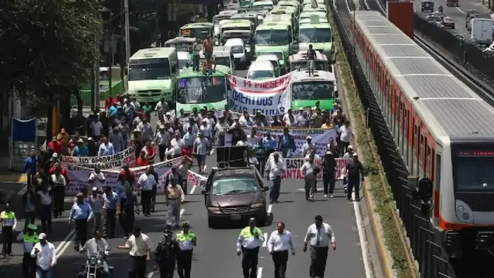 Anuncian transportistas bloqueos en la CDMX